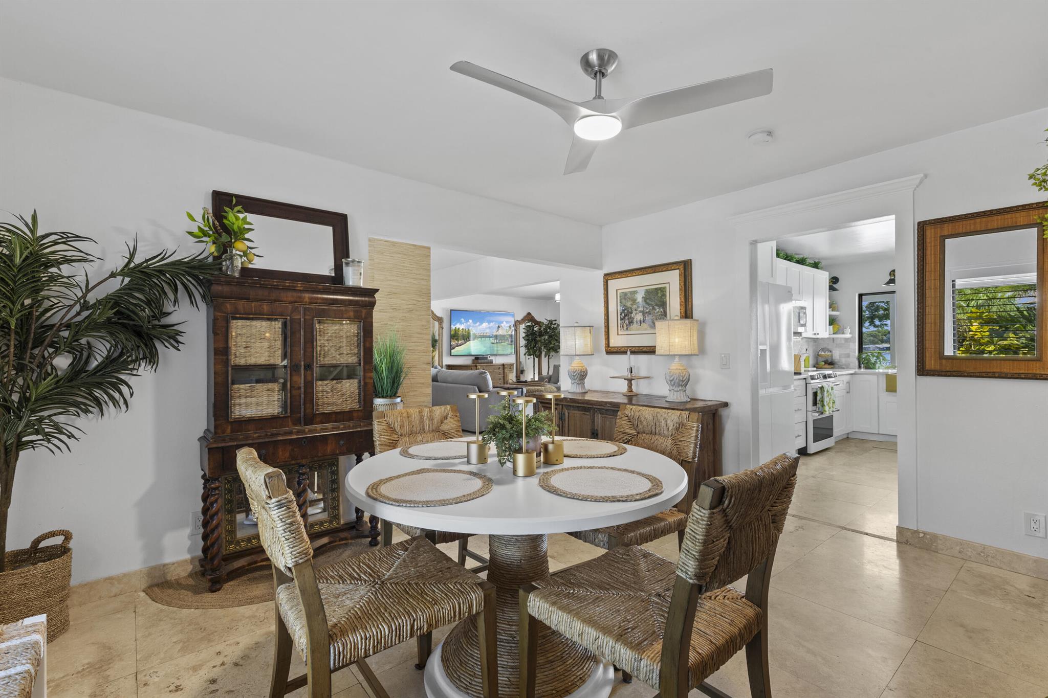 ROYAL PALM - Residential