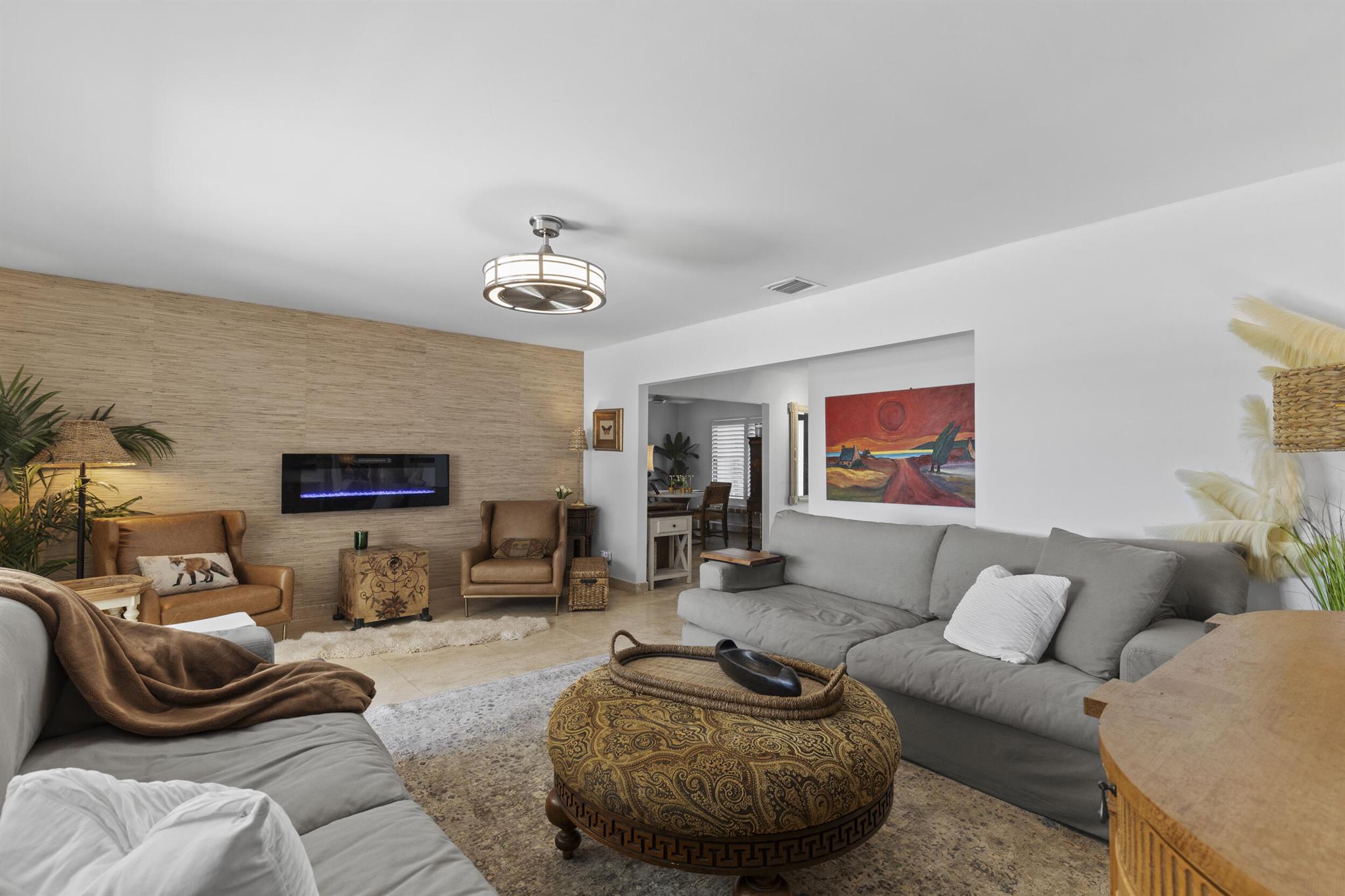 ROYAL PALM - Residential