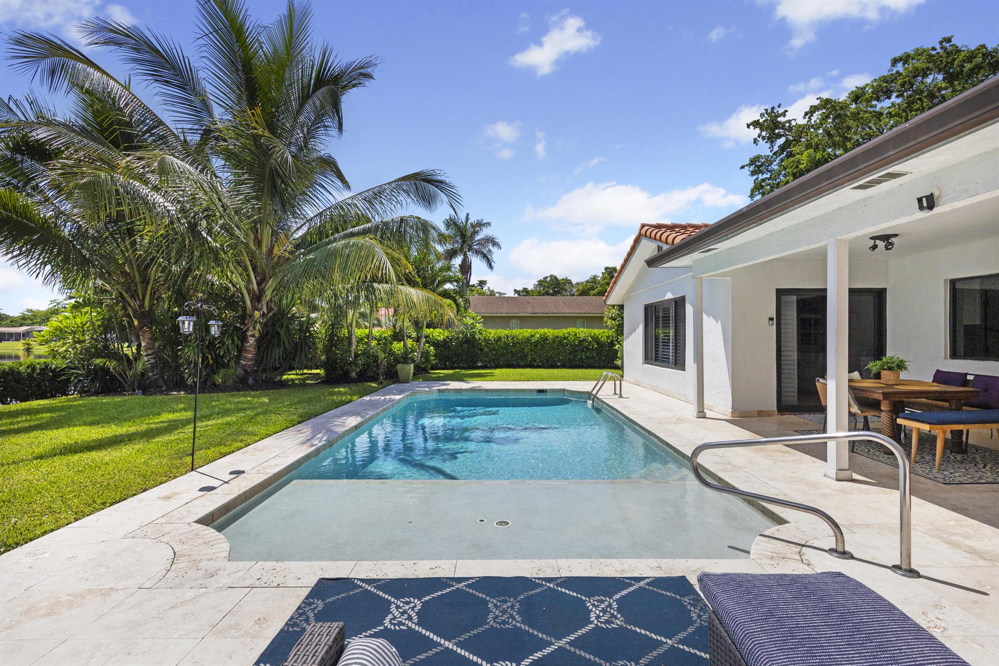 ROYAL PALM - Residential