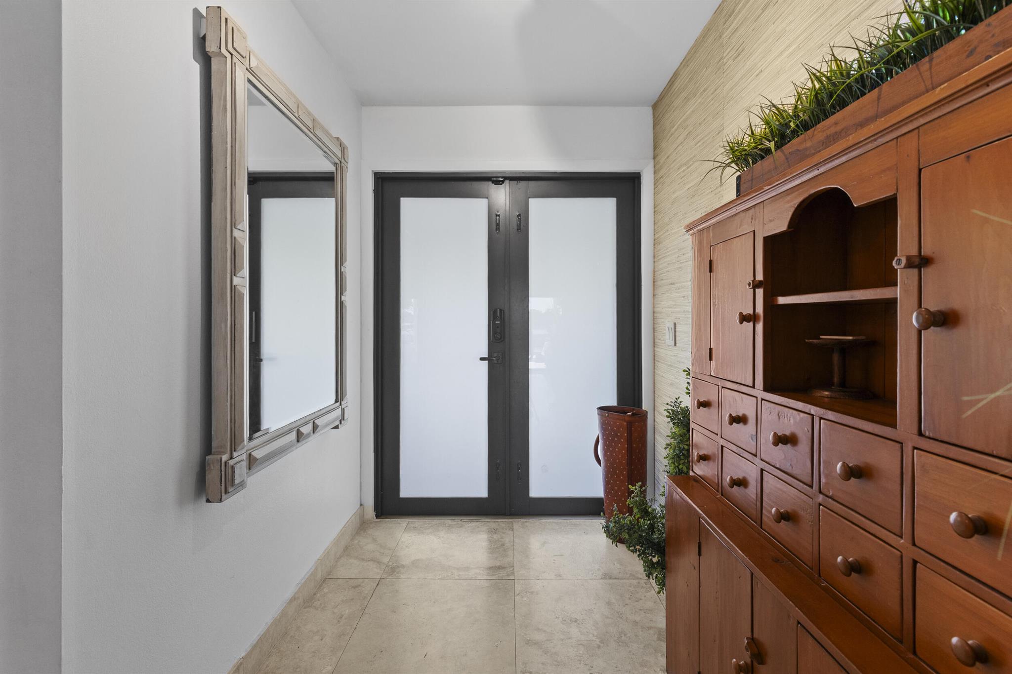 ROYAL PALM - Residential