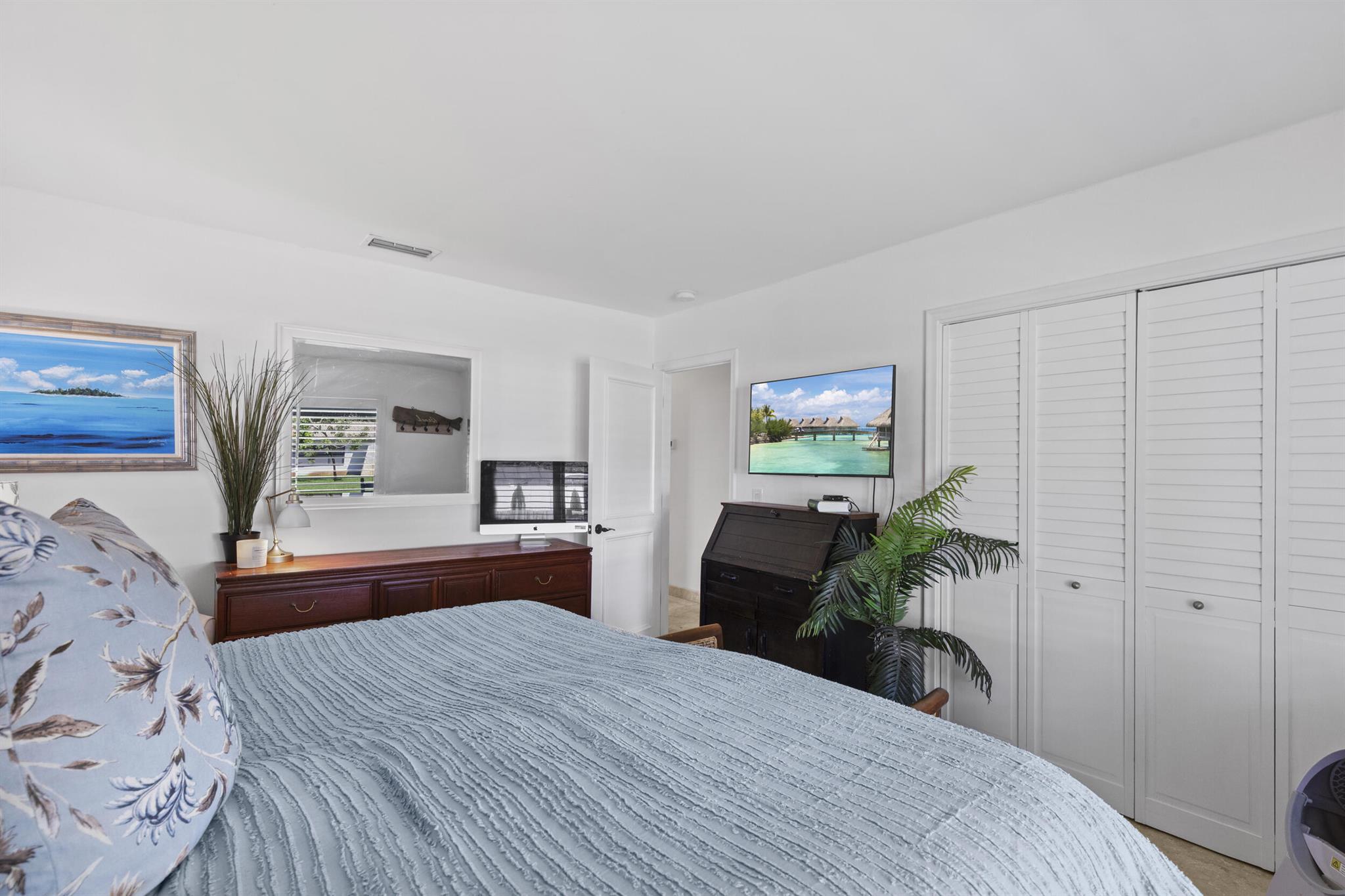 ROYAL PALM - Residential