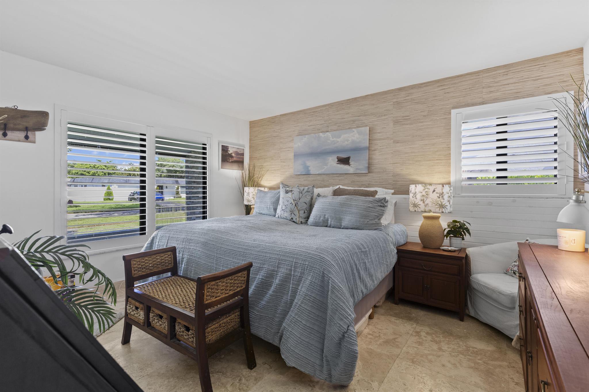 ROYAL PALM - Residential