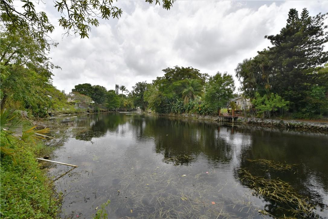 Coconut Creek 10th Sectio - Residential