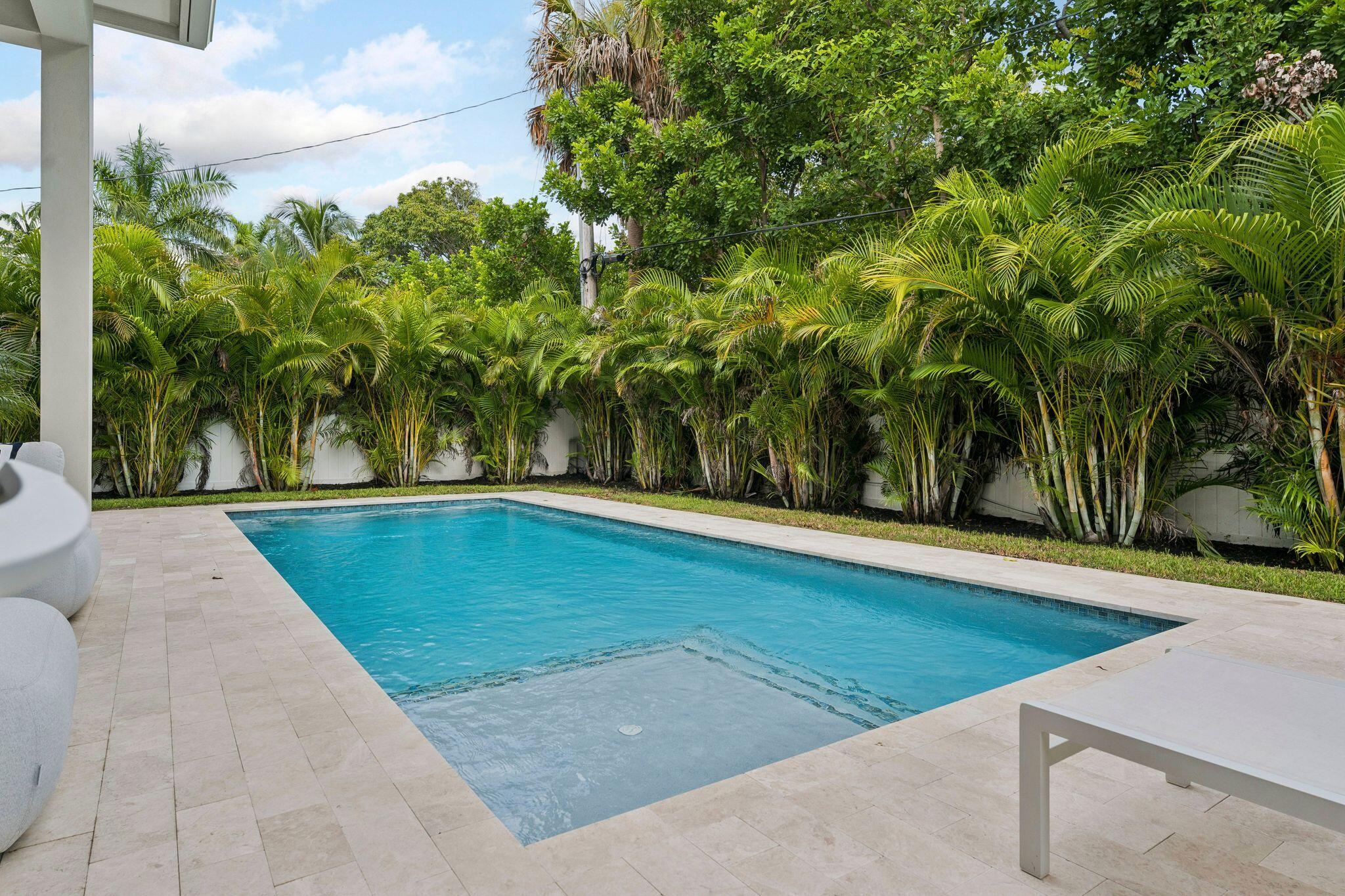 289 NW 11th Street