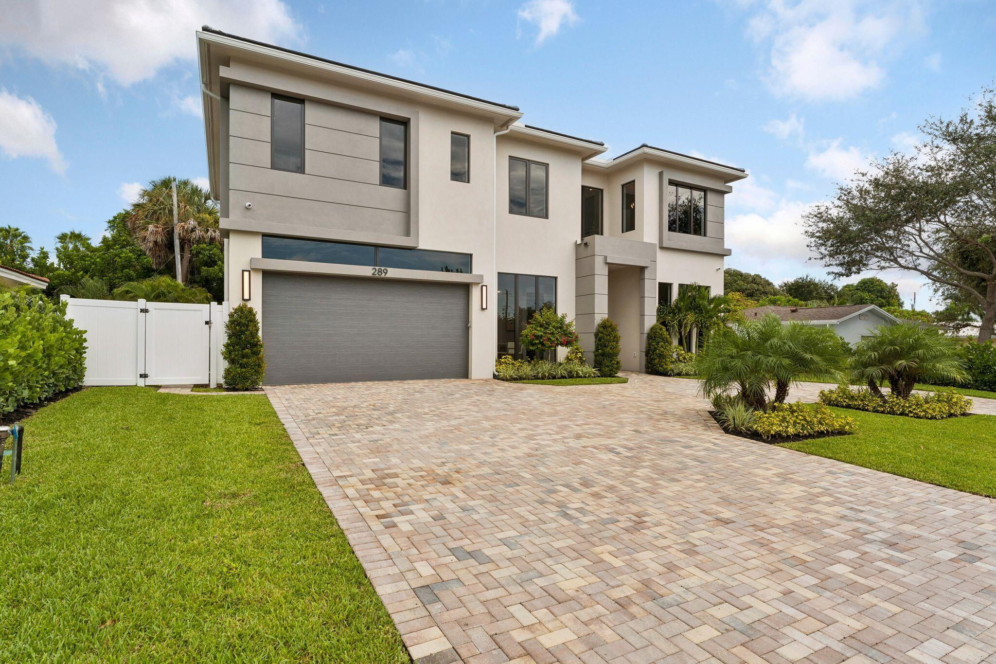 289 NW 11th Street