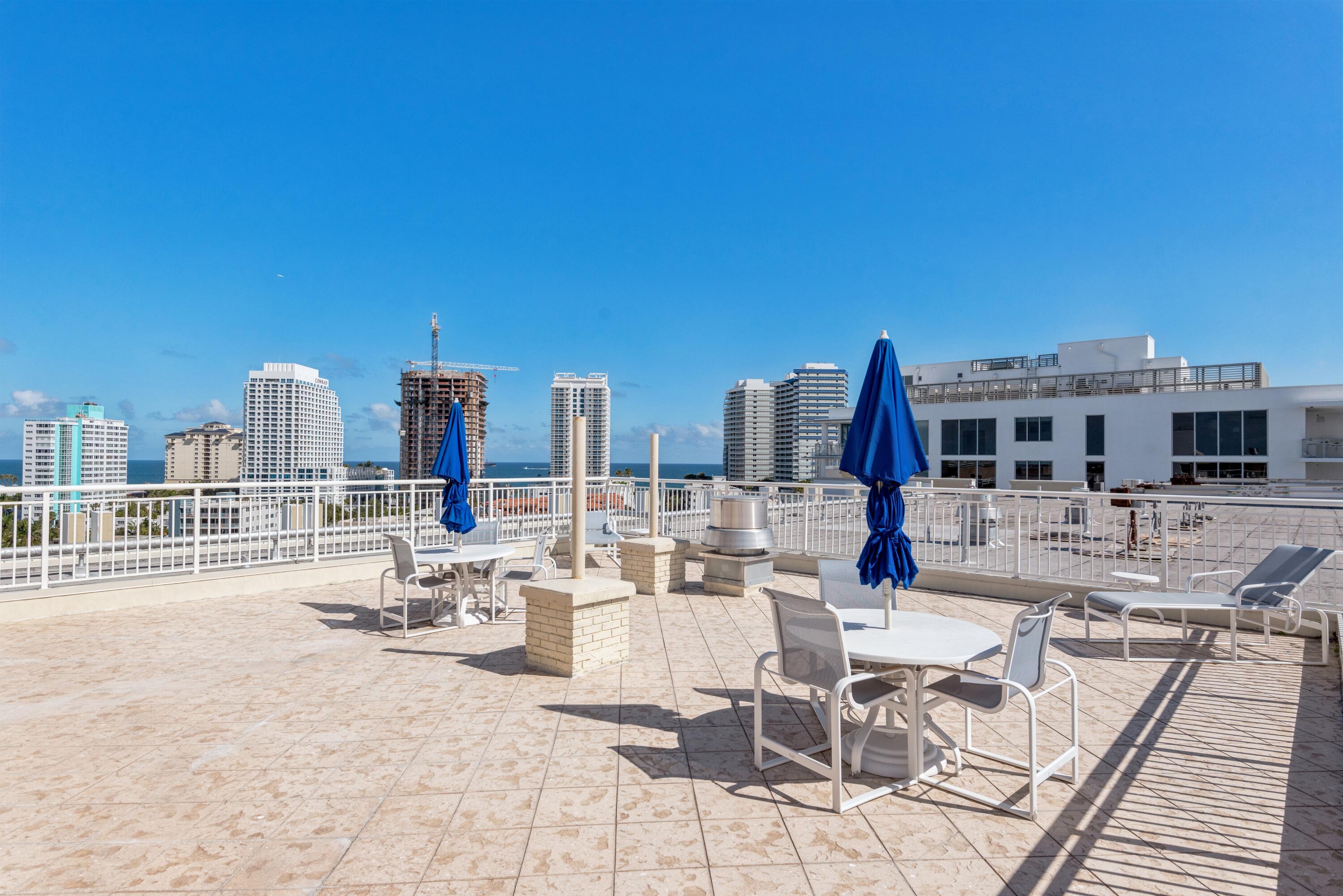 BAYSHORE TOWERS - Residential