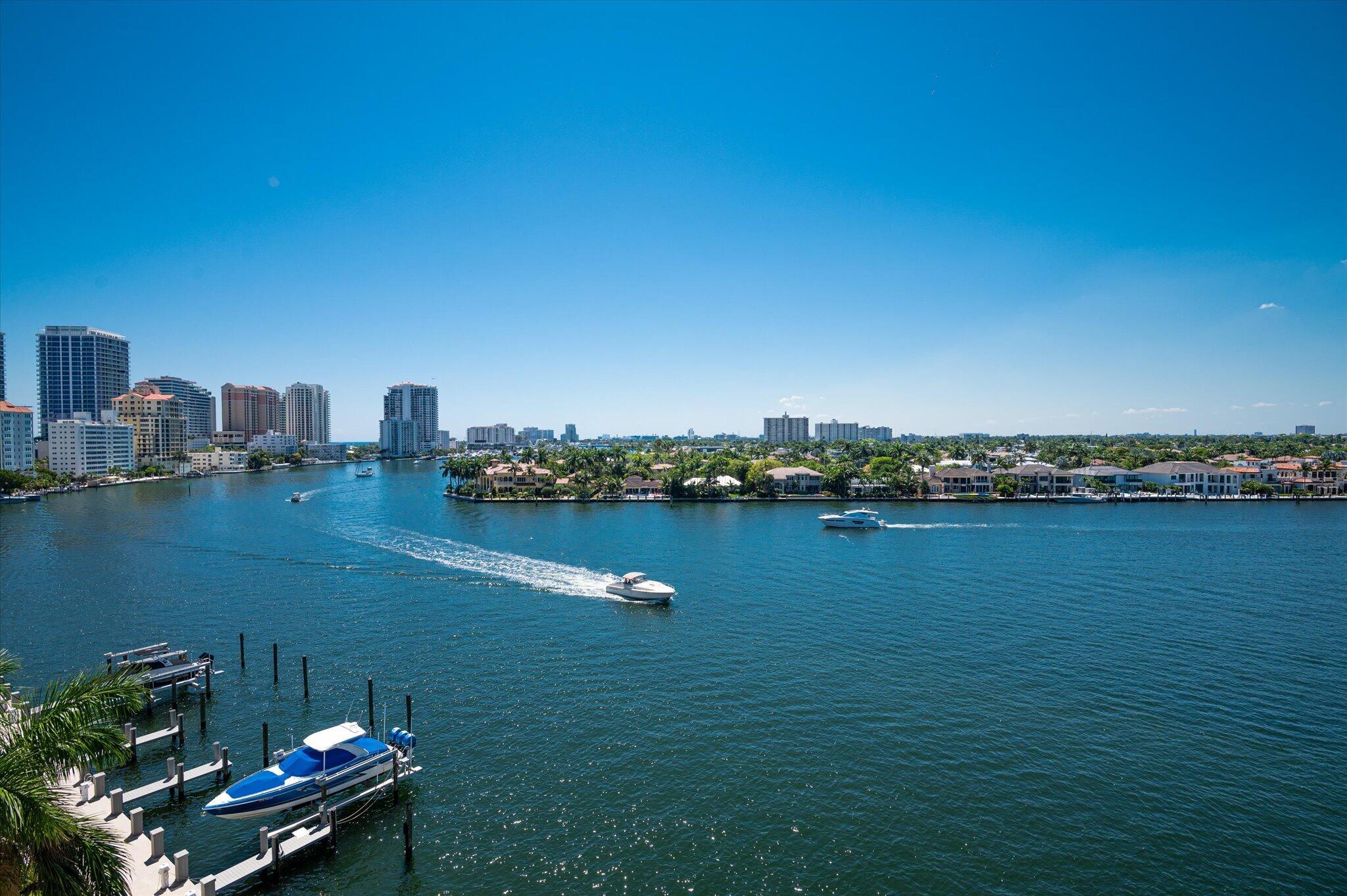 BAYSHORE TOWERS - Residential