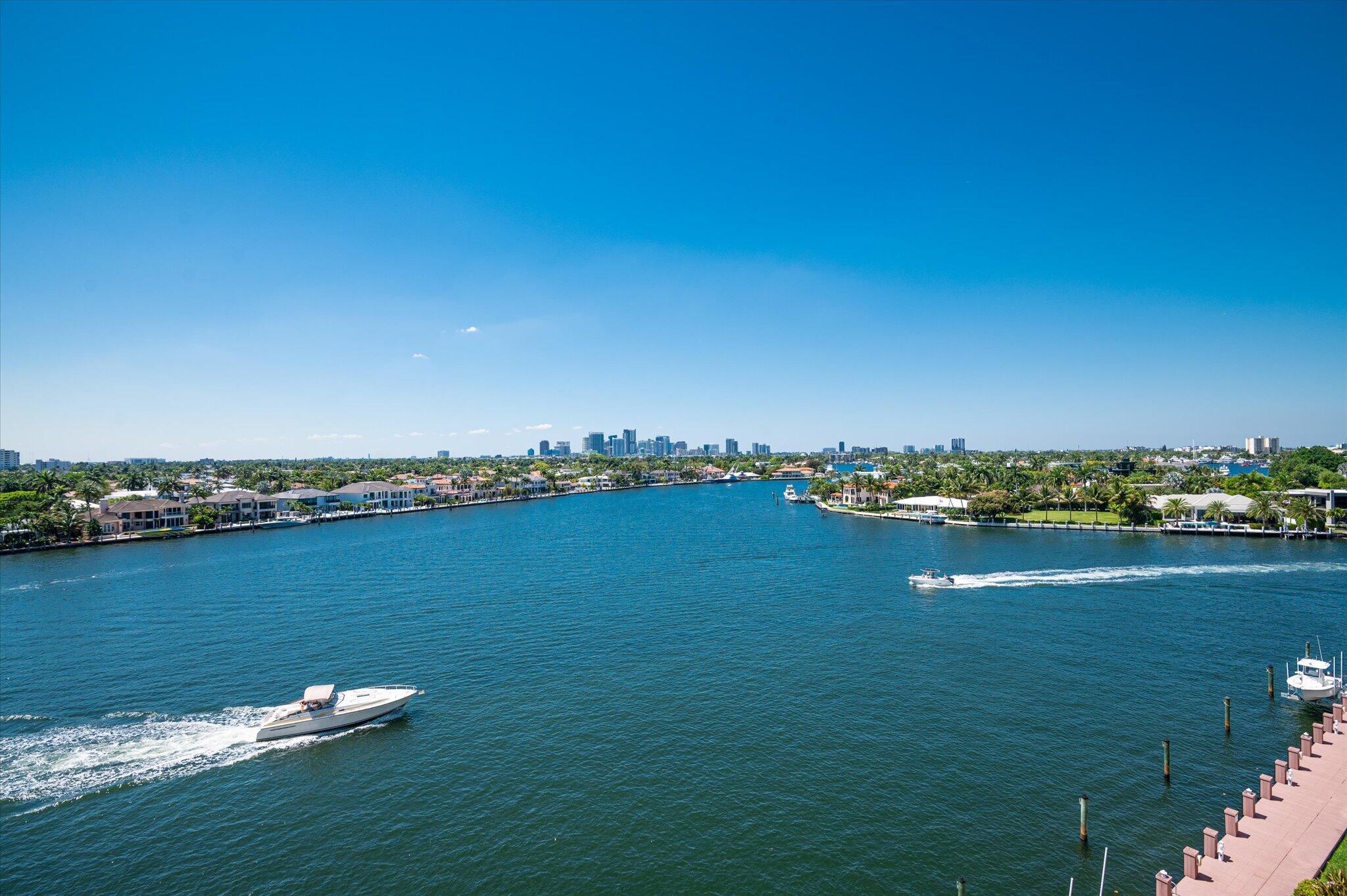 BAYSHORE TOWERS - Residential