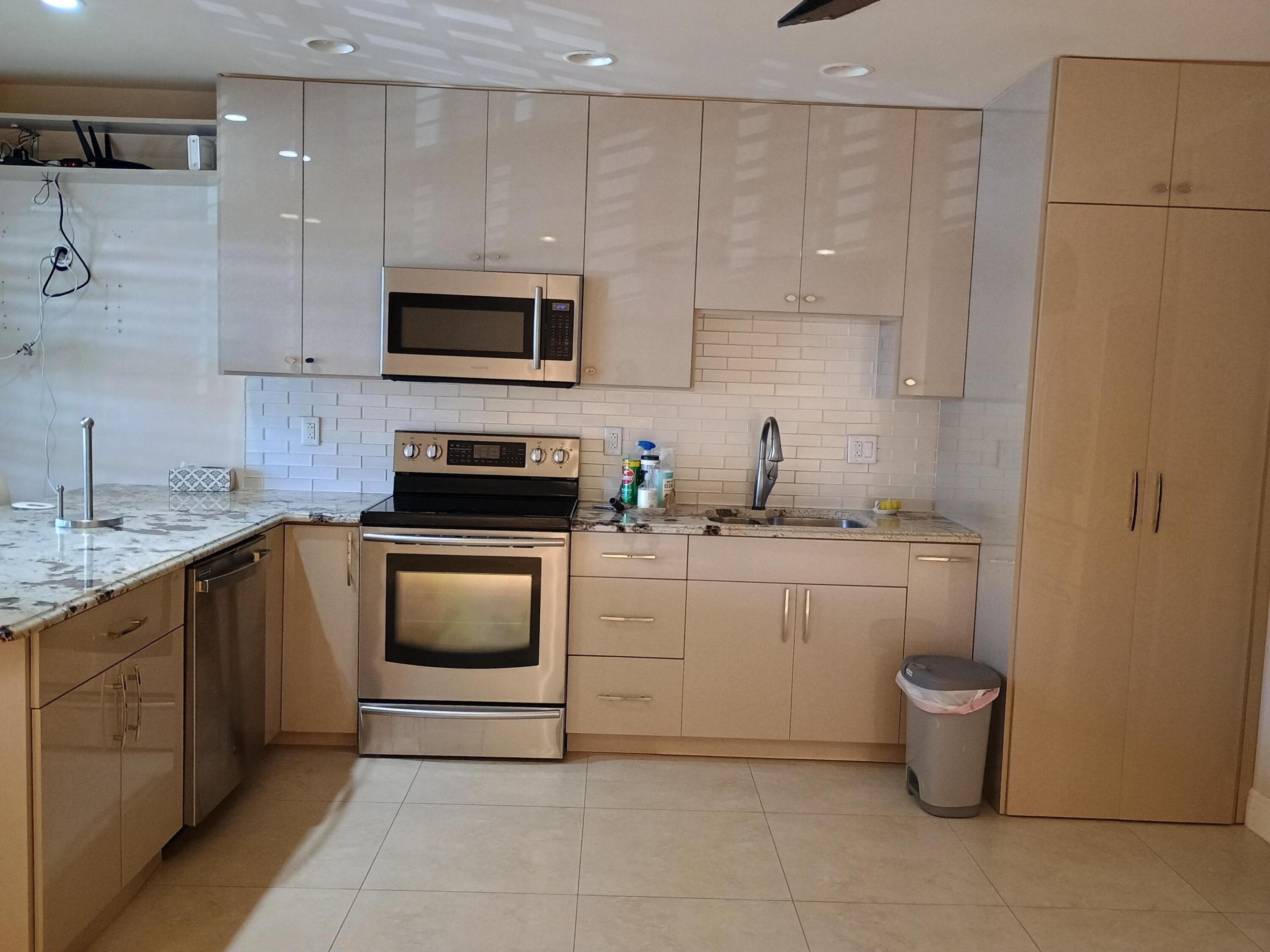 COLONIAL RIDGE CORP - Residential