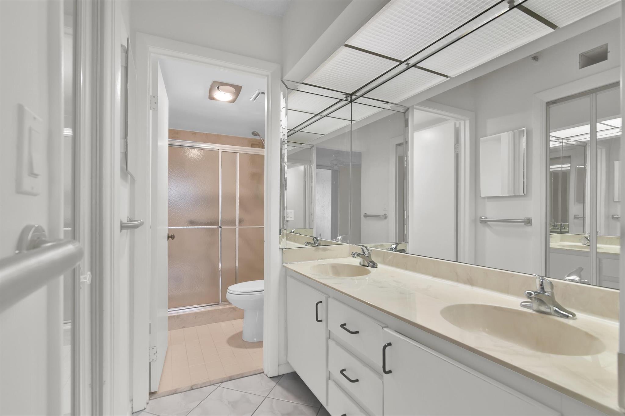 GLENS CONDO - Residential