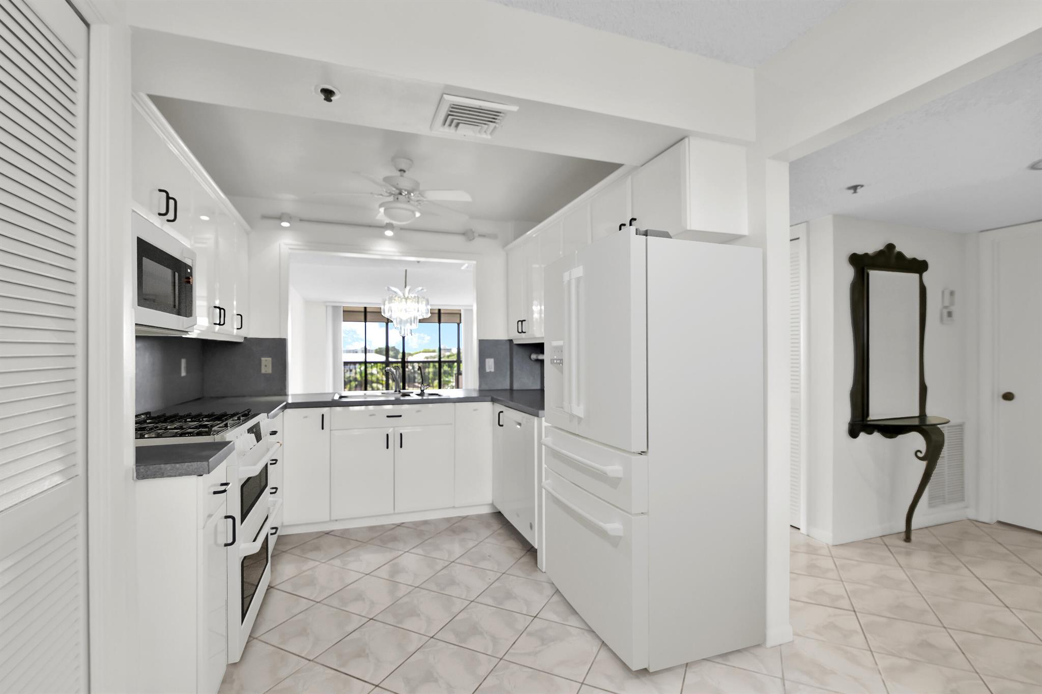 GLENS CONDO - Residential