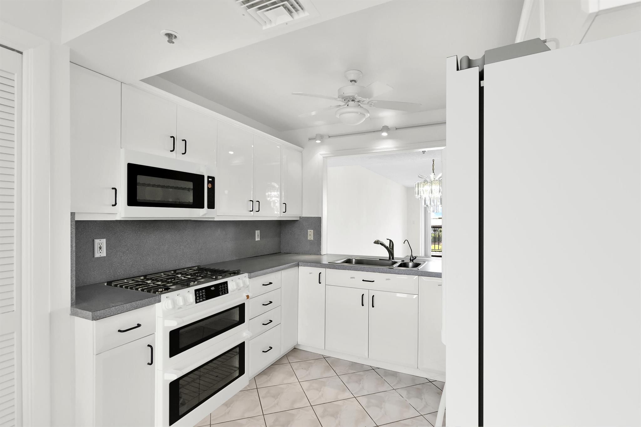 GLENS CONDO - Residential