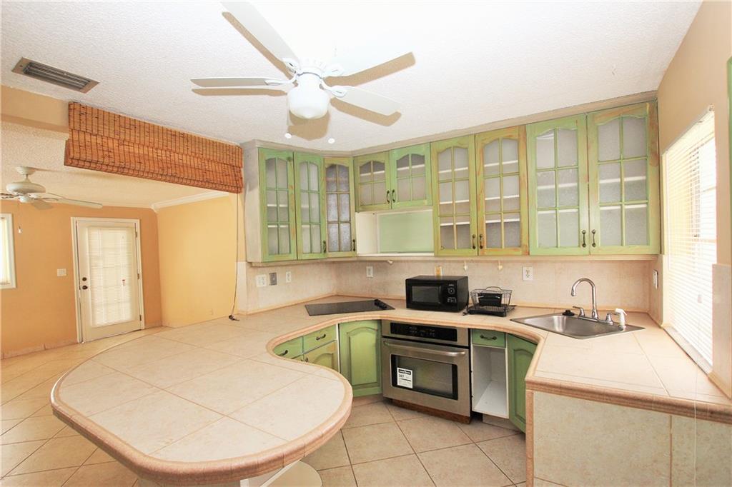 LEISUREVILLE SEC 1 - Residential Lease