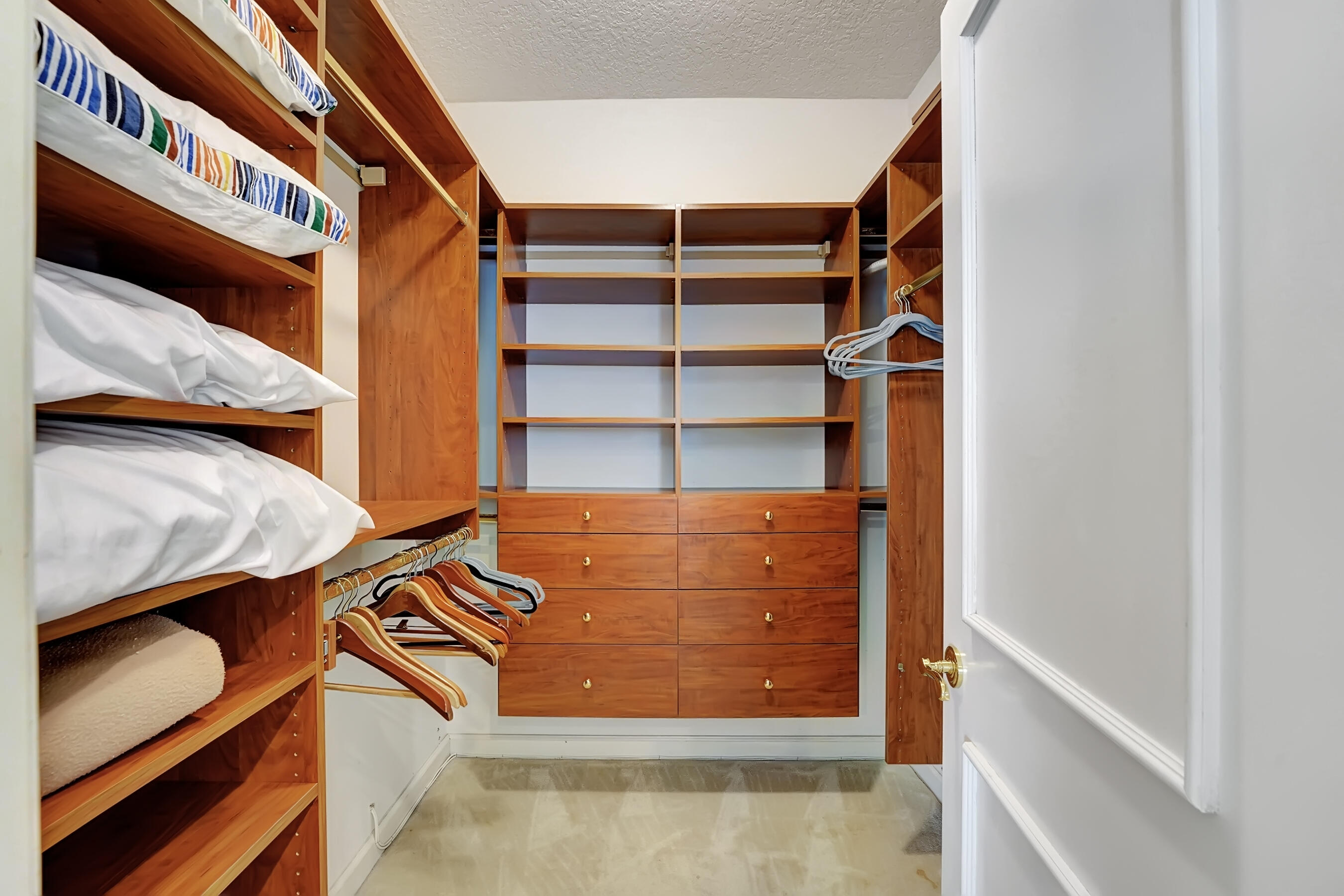 TROPIC ISLE - Residential