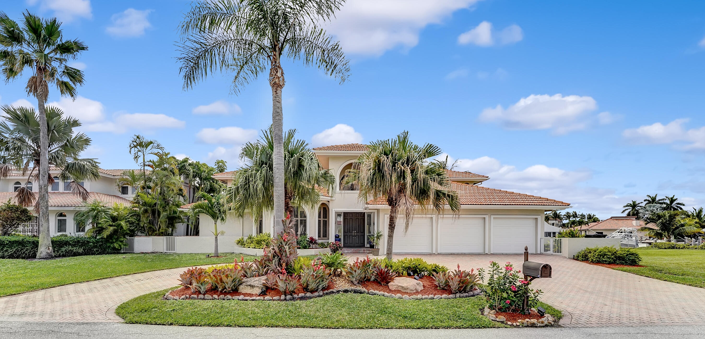 TROPIC ISLE - Residential