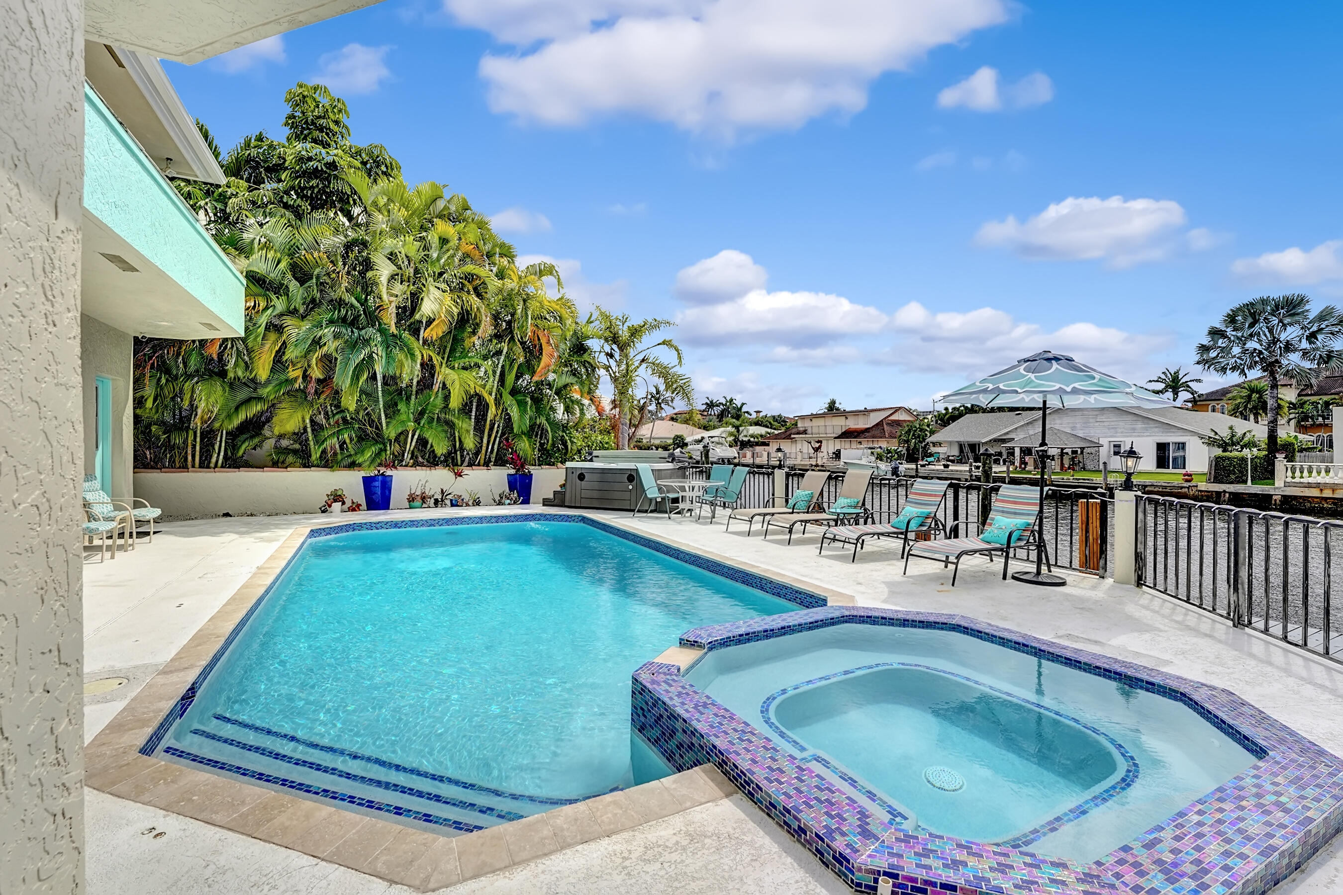 TROPIC ISLE - Residential