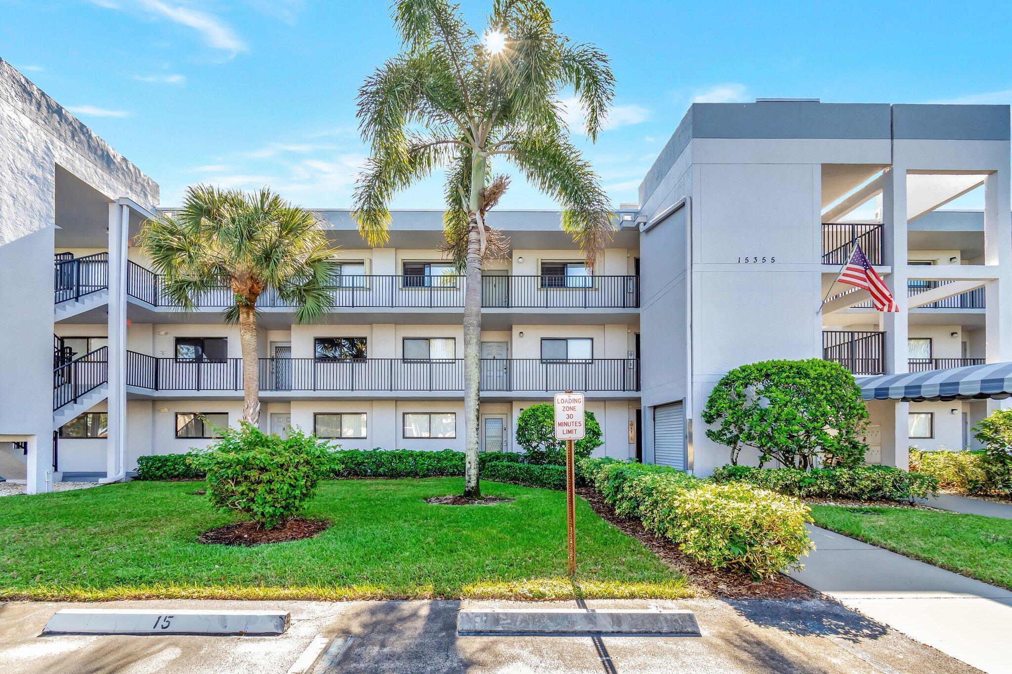 Welcome to Unit #307 at Lakes of Delray -- a pristine and well-maintained residence featuring recent upgrades, including new flooring. This spacious 2-bedroom, 2-bathroom home offers a separate laundry room and a large kitchen. The dining and living areas open to a glass balcony with stunning water views. Enjoy resort-style community amenities such as three pools, a renovated whirlpool, saunas, a fitness center, pickleball, tennis courts, and more. Located close to Downtown Delray, you'll have easy access to shopping, dining, and entertainment options. Don't miss the opportunity to make this exceptional unit your new home!