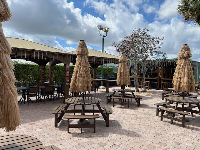 GOLDEN LAKES VILLAGE - Residential