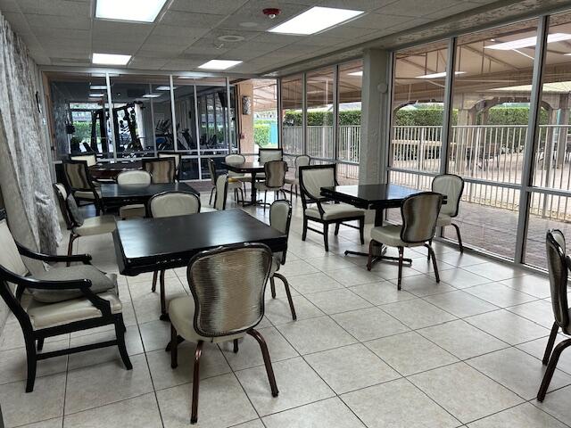 GOLDEN LAKES VILLAGE - Residential