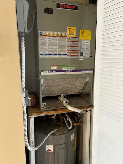 GOLDEN LAKES VILLAGE - Residential