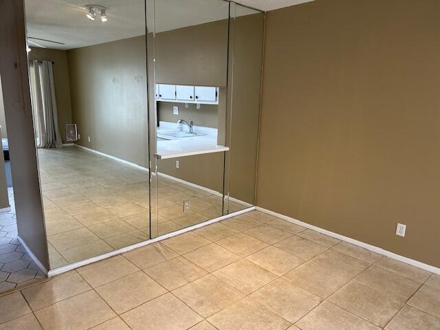 GOLDEN LAKES VILLAGE - Residential