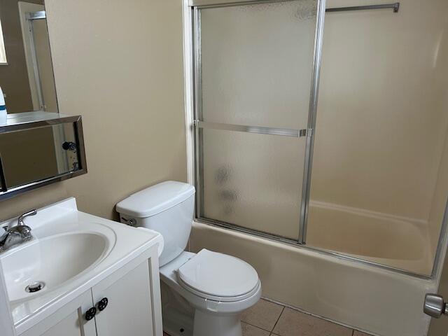 GOLDEN LAKES VILLAGE - Residential