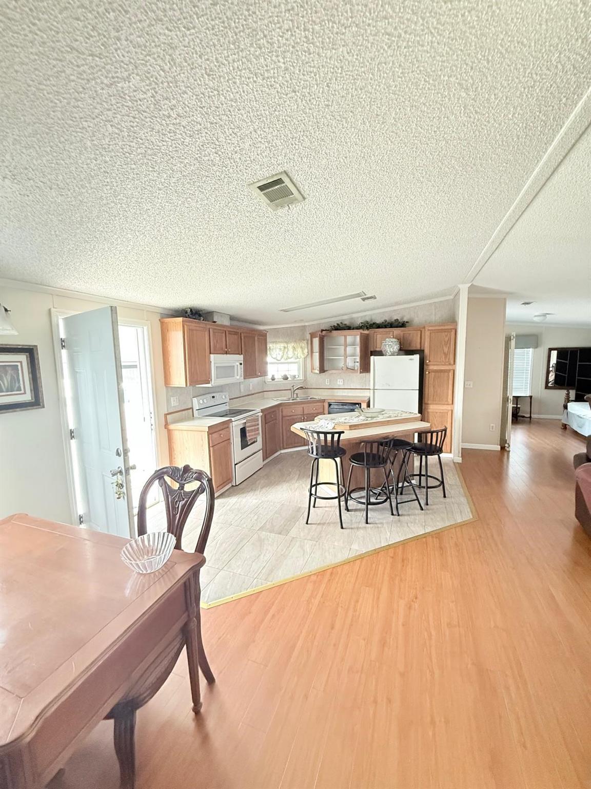 Park City Sec Two 56-25 B - Residential Lease