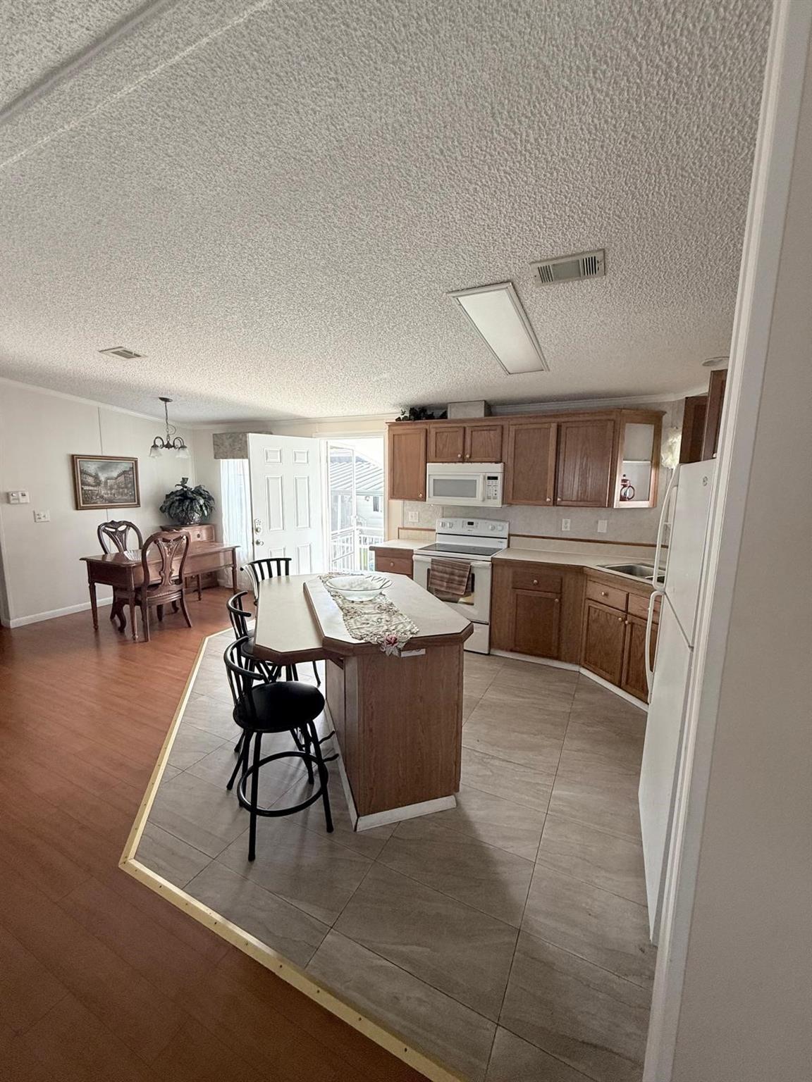 Park City Sec Two 56-25 B - Residential Lease