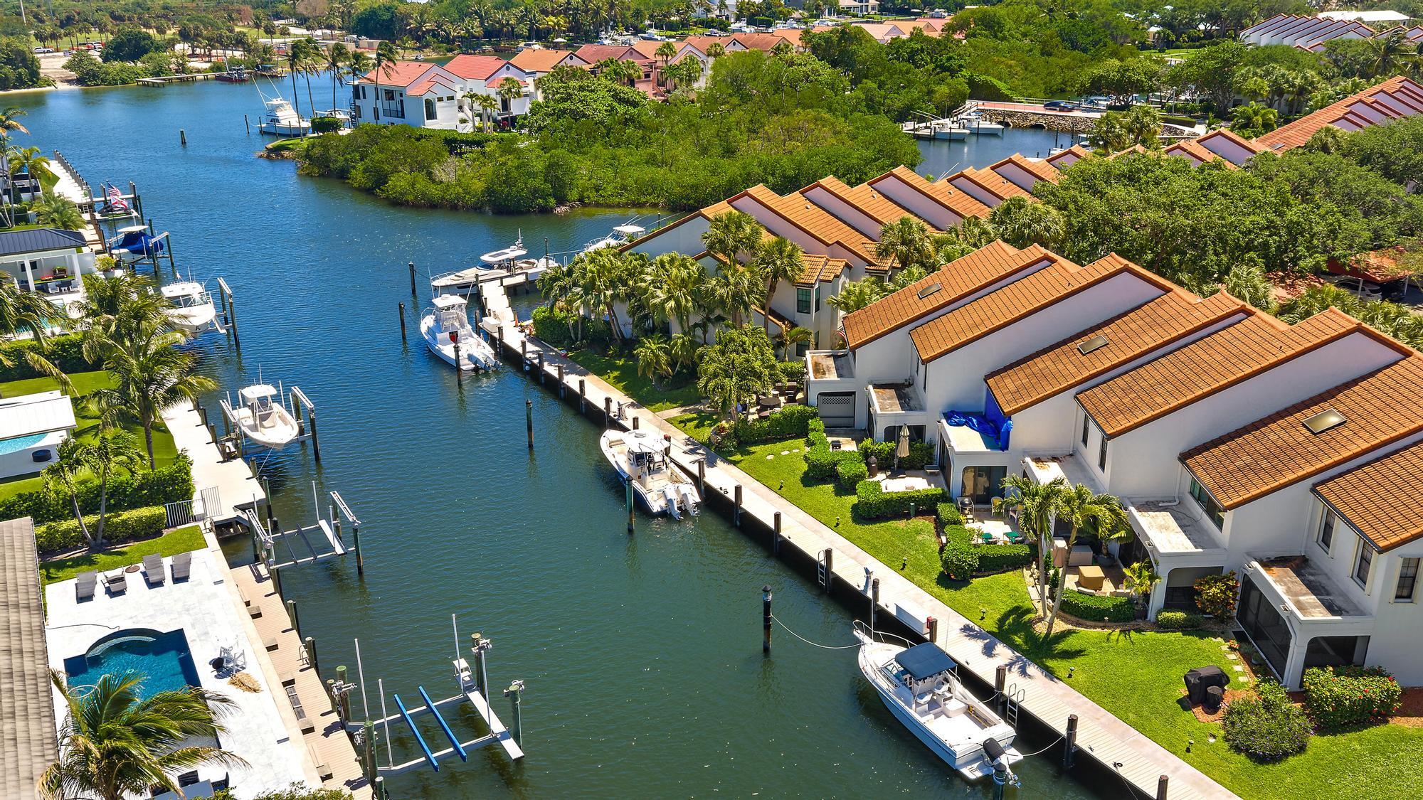 MARINERS COVE 1 - Residential