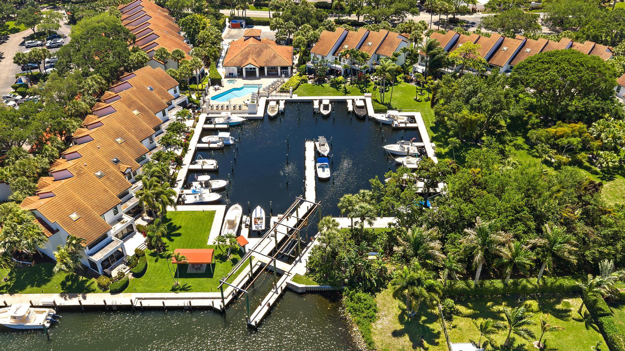 MARINERS COVE 1 - Residential