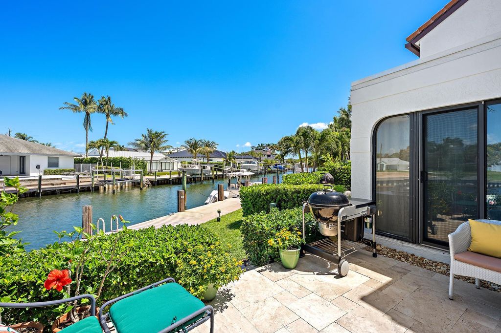 Photo of 2339 Treasure Isle Drive #42, Palm Beach Gardens, FL 33410 (MLS # B26013367)