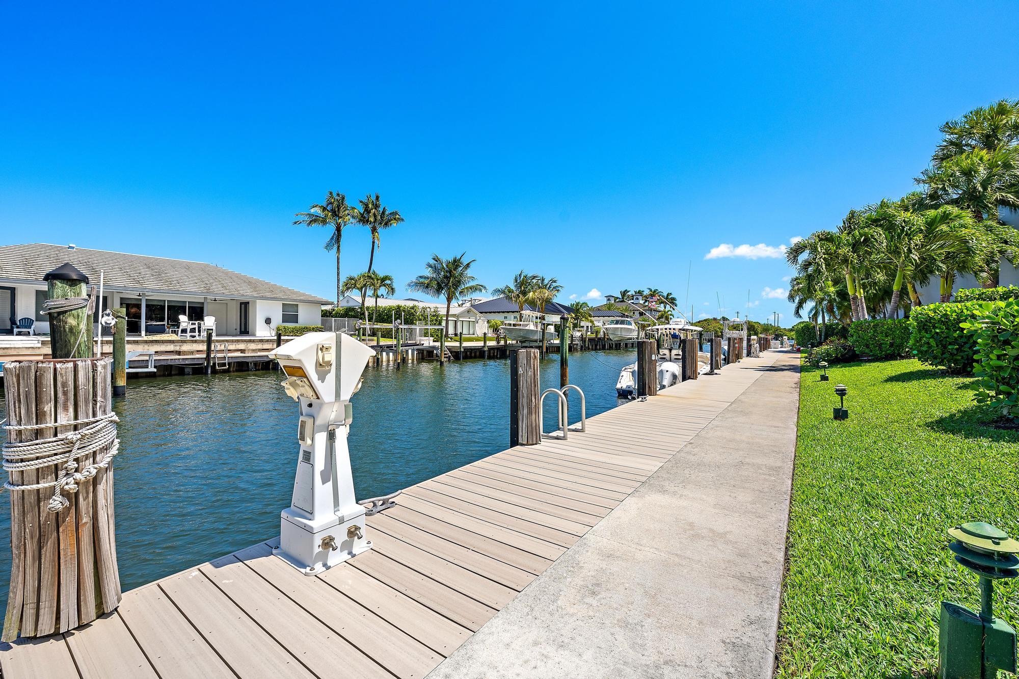 MARINERS COVE 1 - Residential