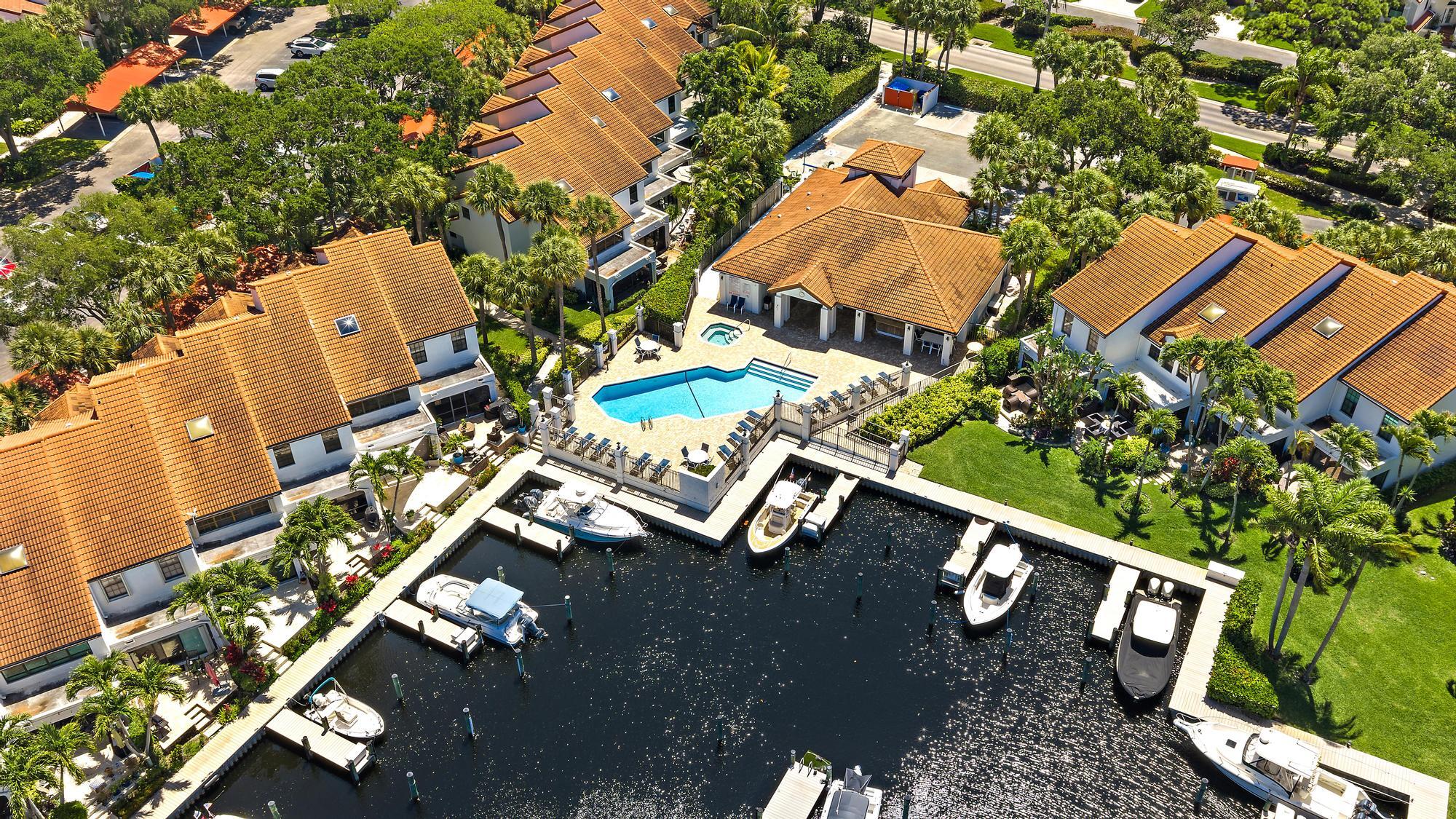 MARINERS COVE 1 - Residential