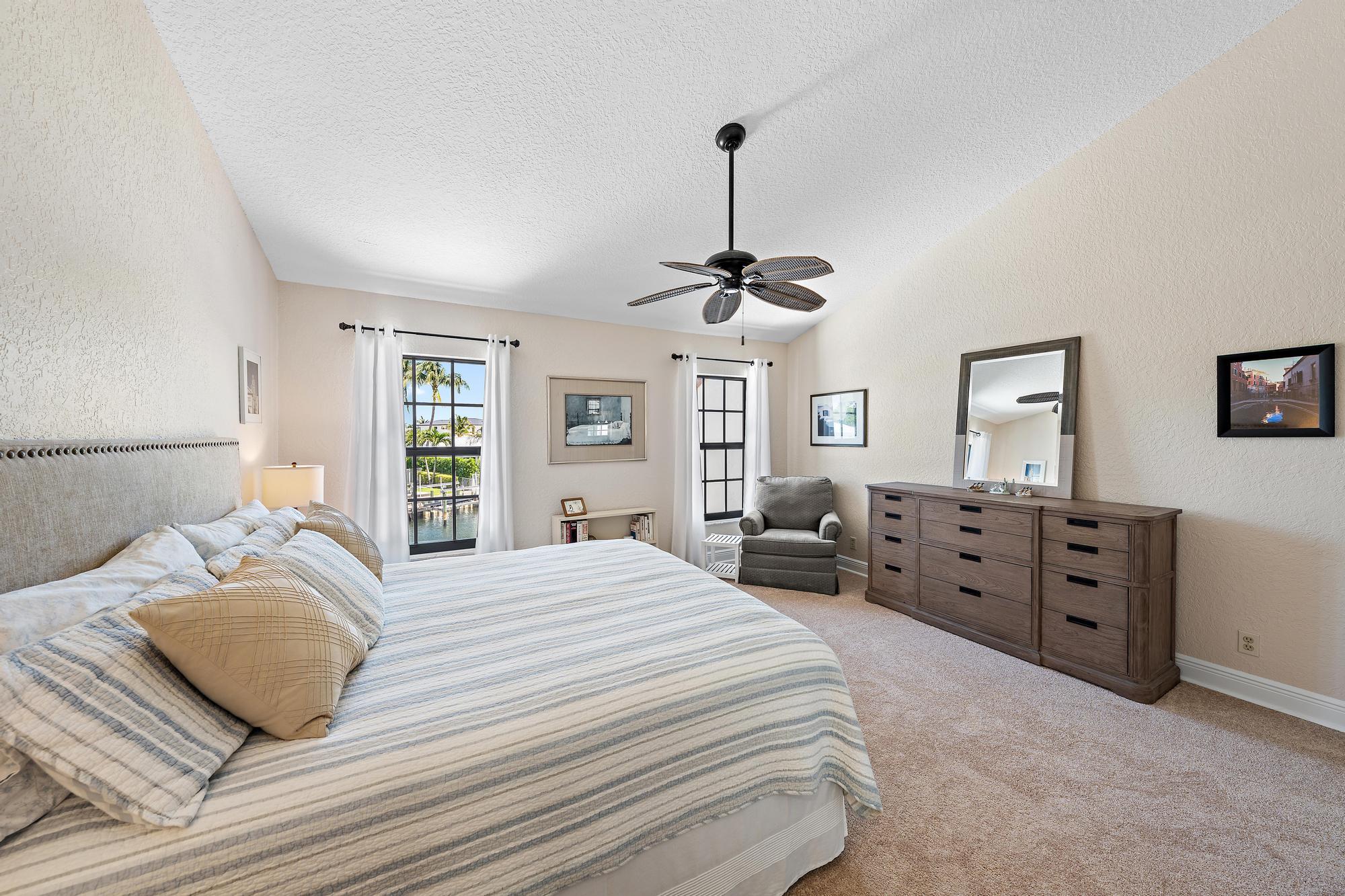 MARINERS COVE 1 - Residential