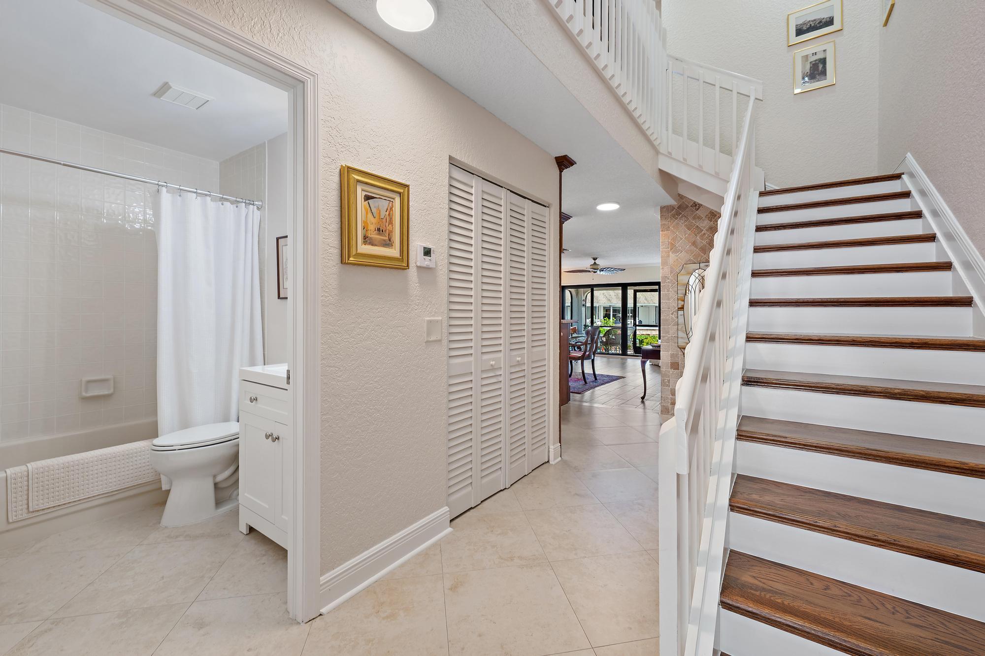 MARINERS COVE 1 - Residential