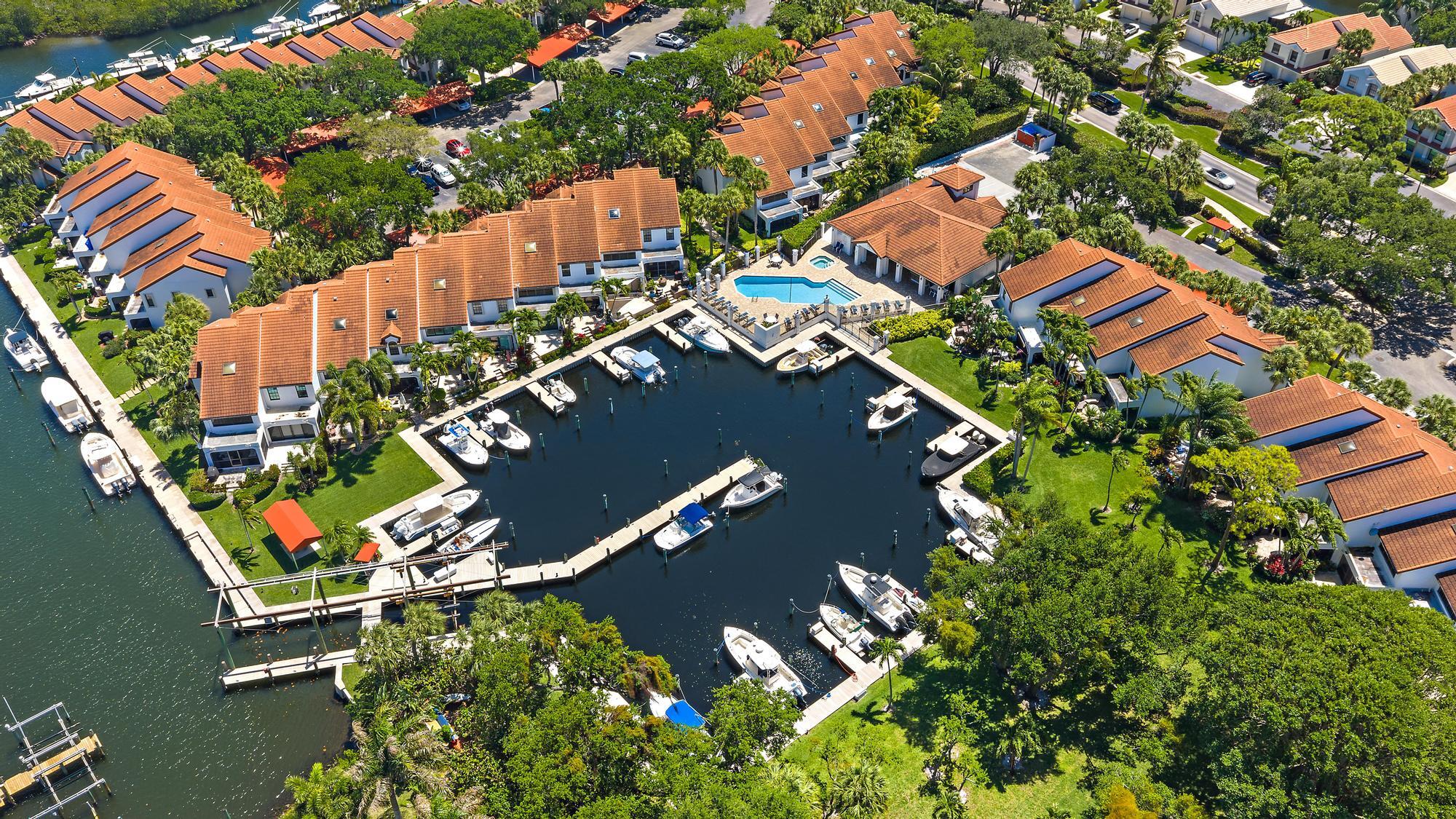 MARINERS COVE 1 - Residential