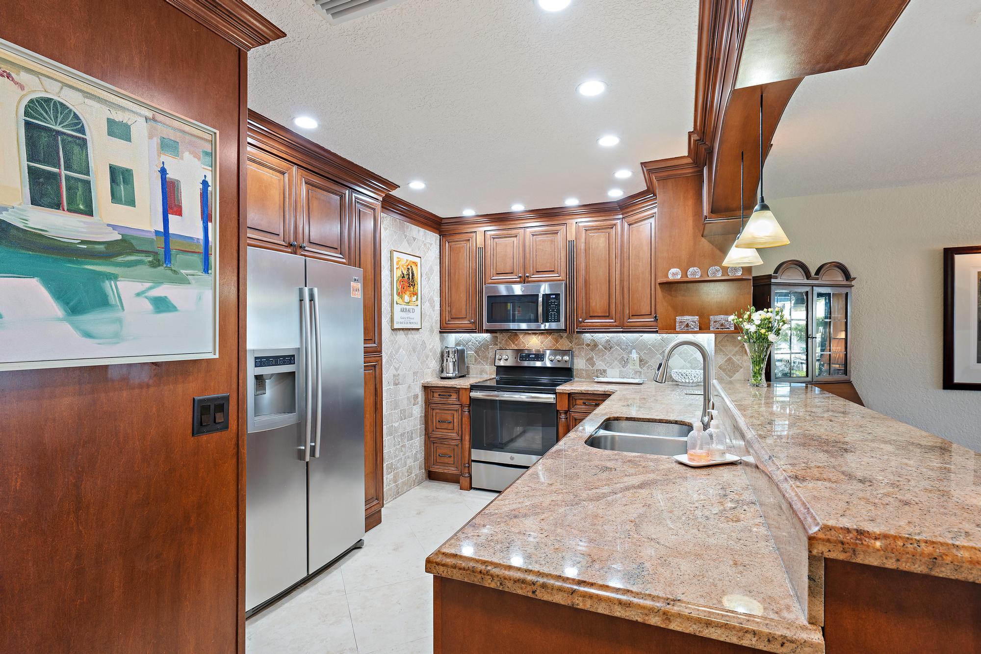 MARINERS COVE 1 - Residential