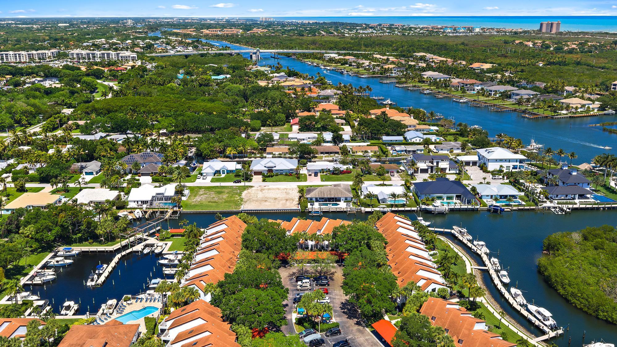 MARINERS COVE 1 - Residential