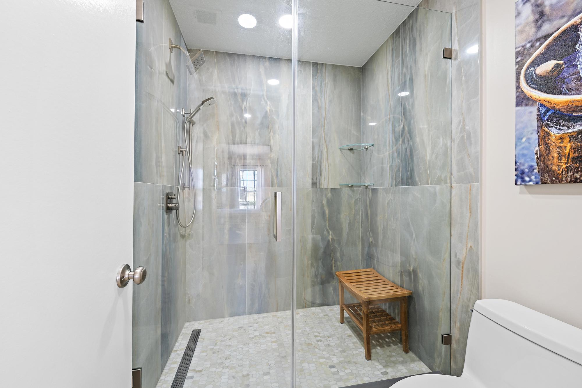 MARINERS COVE 1 - Residential