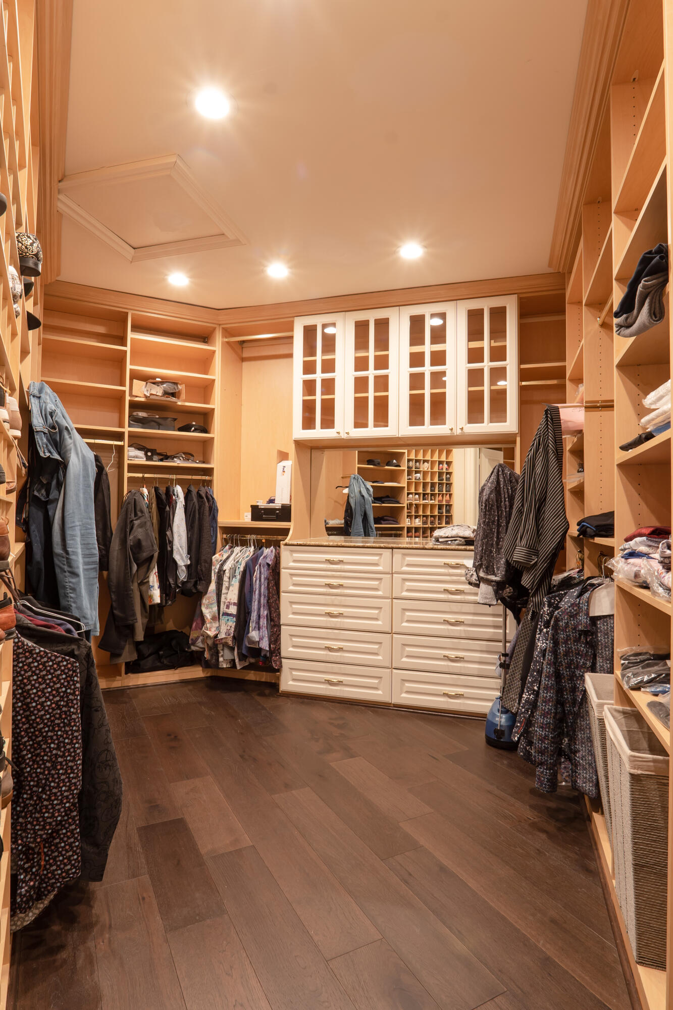 FOXE CHASE - Residential