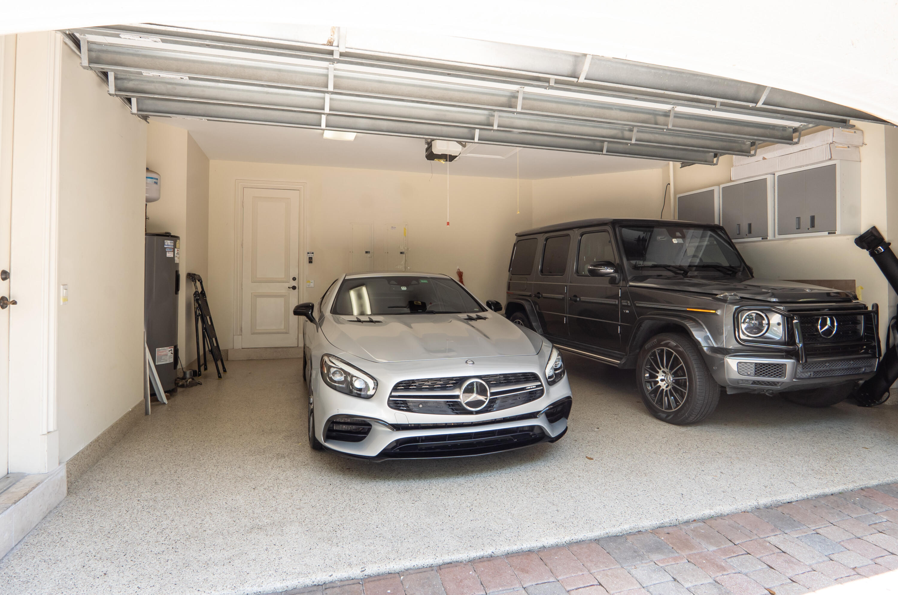 FOXE CHASE - Residential