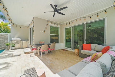 Tiny photo for 436 NE WAVECREST Way, Boca Raton, FL 33432 (MLS # B26074251)