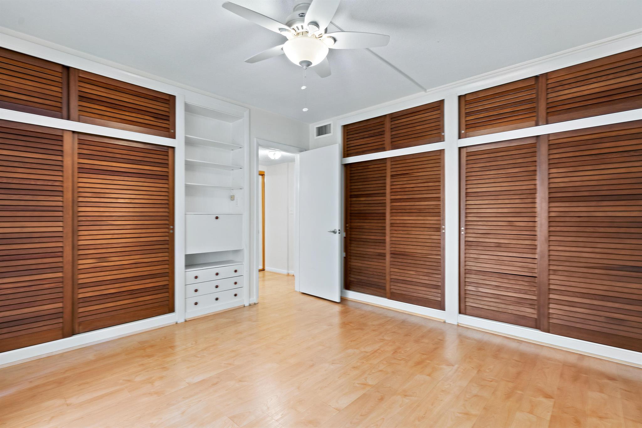 PALM ROYAL APTS INC CONDO - Residential