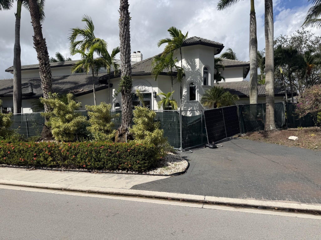 Photo of 21157 ORMOND Court, Boca Raton, FL 33433 (MLS # B26094721)