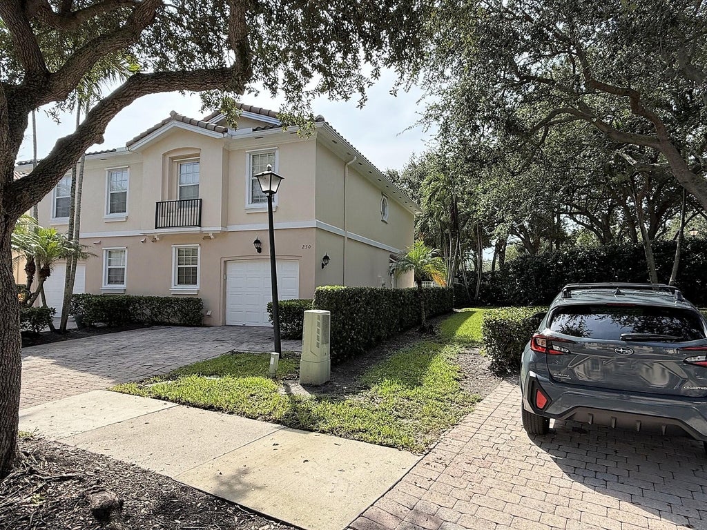 Photo of 230 FORTUNA Drive, Palm Beach Gardens, FL 33410 (MLS # B26059793)