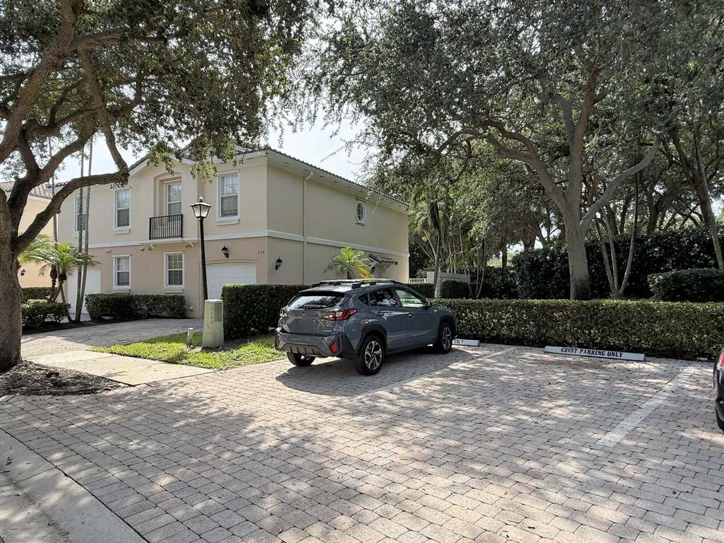 Photo of 230 FORTUNA Drive, Palm Beach Gardens, FL 33410 (MLS # B26059793)