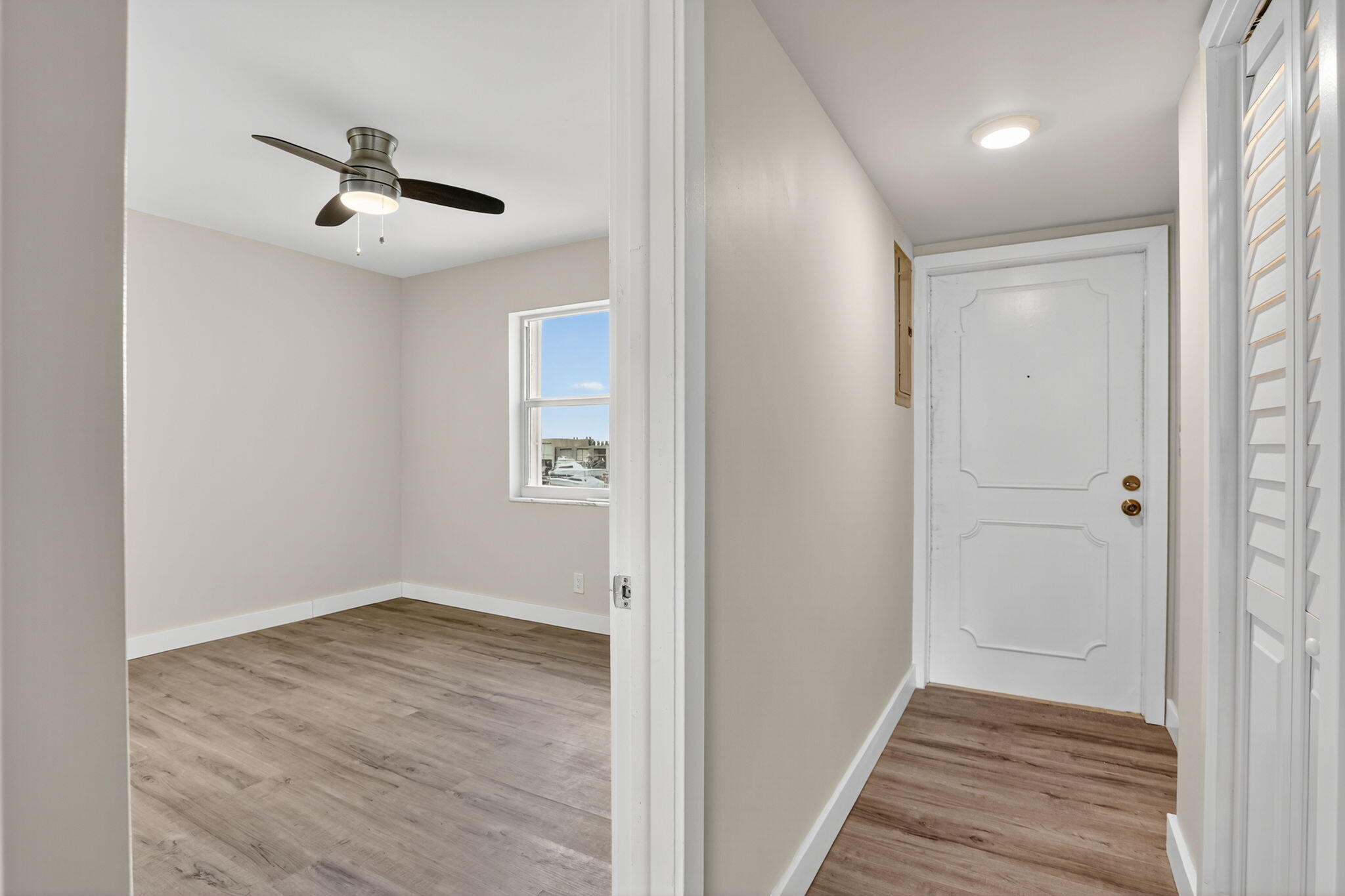 LEISURE SHORES CONDO - Residential