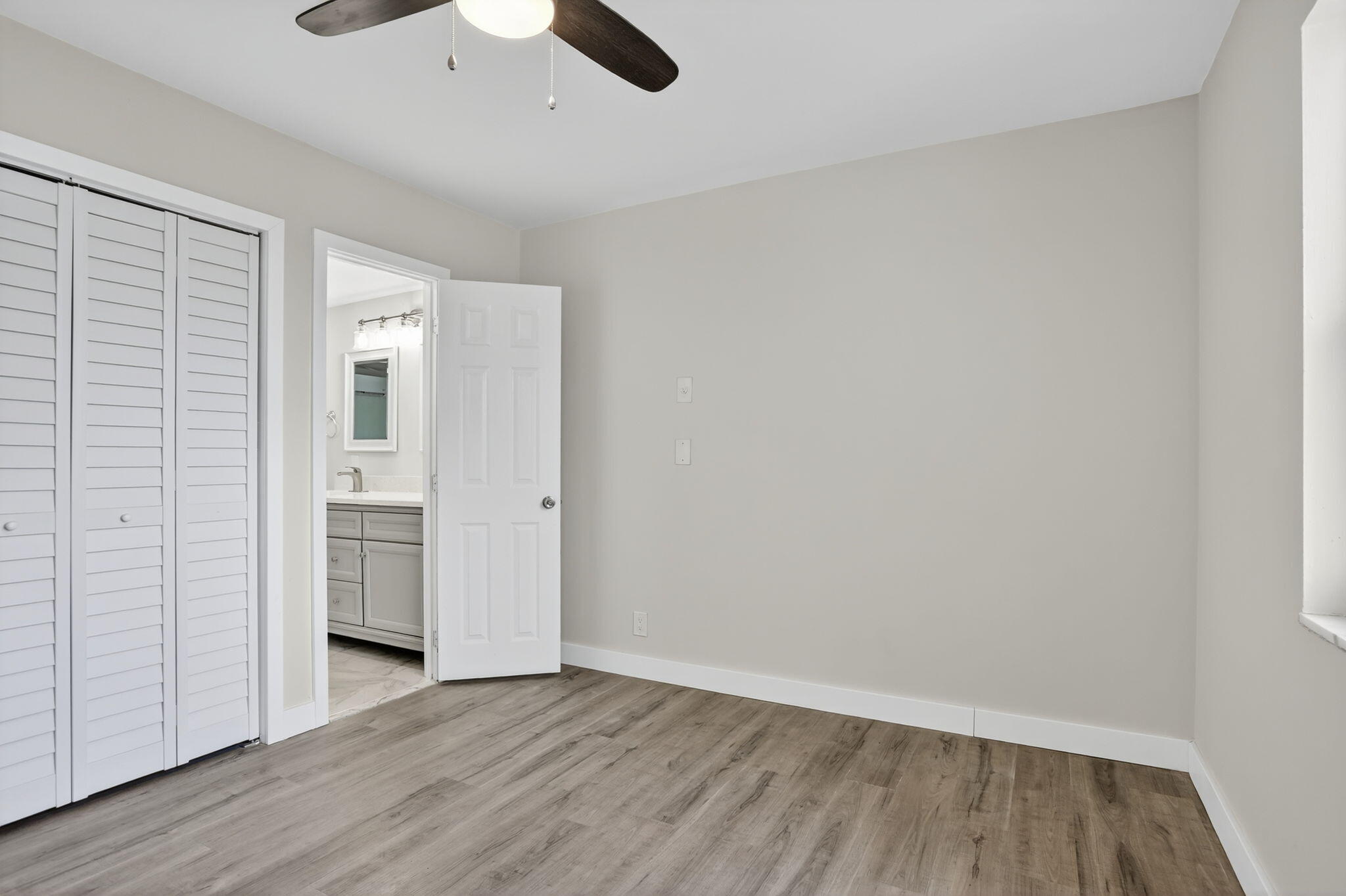 LEISURE SHORES CONDO - Residential