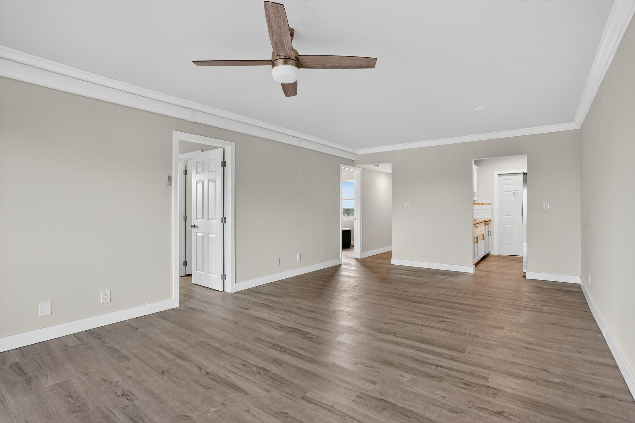 LEISURE SHORES CONDO - Residential