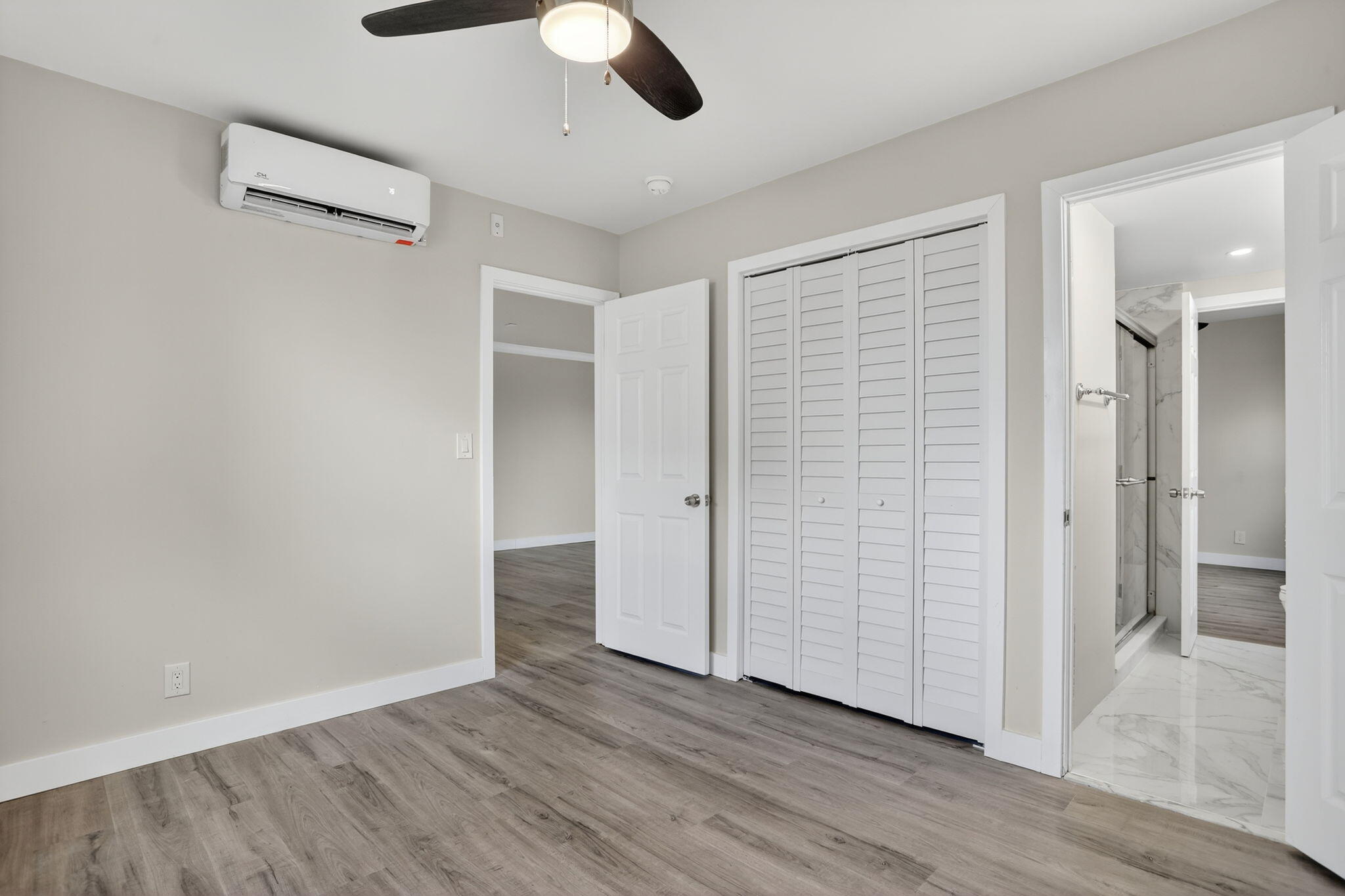 LEISURE SHORES CONDO - Residential